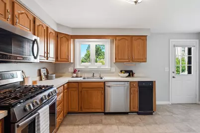 35 Merrymount Rd #3, Quincy, MA 02169 - Photo 9