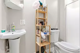 60 N Margin St, Boston, MA 02113 - Photo 9