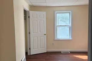 44 Laurel St, Leominster, MA 01453 - Photo 23