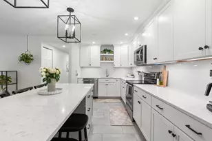 77 Adams, Quincy, MA 02169 - Photo 3