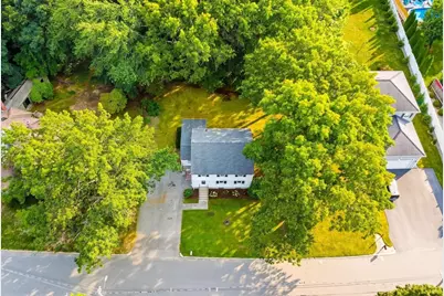32 Dividence Rd, Reading, MA 01867 - Photo 5