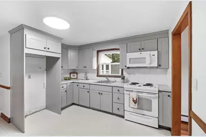32 Dividence Rd, Reading, MA 01867 - Photo 13
