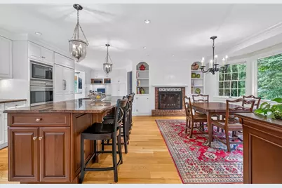 8 Buttercup Ln, Dover, MA 02030 - Photo 5