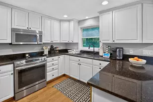 40 Hartford Ave N, Upton, MA 01568 - Photo 9