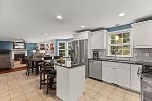 194 Woodlawn St, Taunton, MA 02718 - Photo 9
