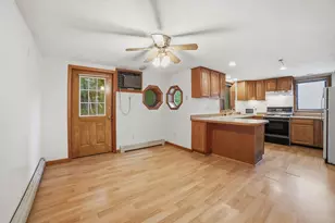 102 Sycamore St, Millbury, MA 01527 - Photo 17