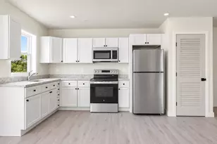 131 Perry St, Lowell, MA 01852 - Photo 1