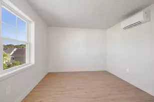 131 Perry St, Lowell, MA 01852 - Photo 17