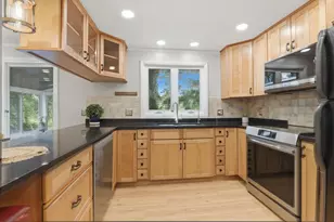 7 Oxyoke Dr, Methuen, MA 01844 - Photo 9