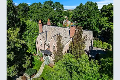 67 Hyslop Rd, Brookline, MA 02445 - Photo 5