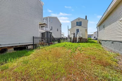 10 Liberty St, Salisbury, MA 01952 - Photo 23
