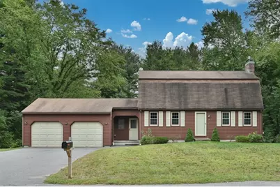 13 Pinewood Rd, Chelmsford, MA 01824 - Photo 1