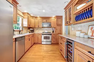 2 Town Line Rd, Burlington, MA 01803 - Photo 7
