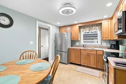 29 Garfield Ave, Beverly, MA 01915 - Photo 11