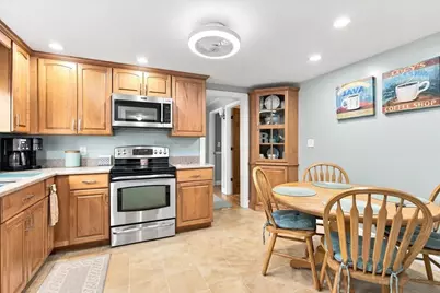 29 Garfield Ave, Beverly, MA 01915 - Photo 9