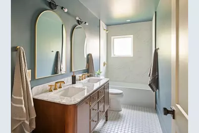 37 Cotting St, Medford, MA 02155 - Photo 23
