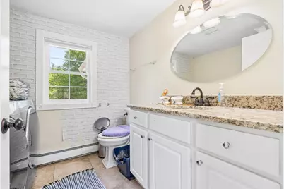 811 Chase Rd, Lunenburg, MA 01462 - Photo 15