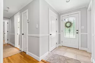 811 Chase Rd, Lunenburg, MA 01462 - Photo 3