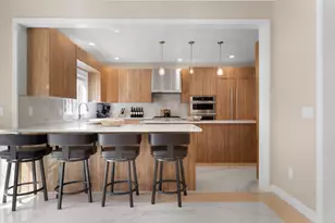 60 Shufelt Rd, Walpole, MA 02071 - Photo 5