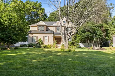 60 Shufelt Rd, Walpole, MA 02071 - Photo 1
