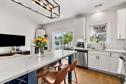 515 E 8th St #3, Boston, MA 02127 - Photo 5