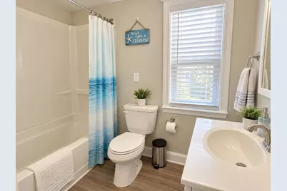 5 Washington St, Amesbury, MA 01913 - Photo 9