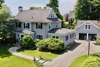 5 Bartlett St, Marblehead, MA 01945 - Photo 1