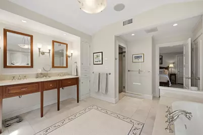 5 Bartlett St, Marblehead, MA 01945 - Photo 21