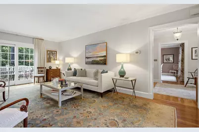 5 Bartlett St, Marblehead, MA 01945 - Photo 3