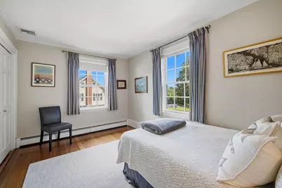 5 Bartlett St, Marblehead, MA 01945 - Photo 27