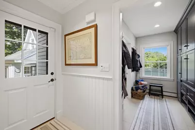 5 Bartlett St, Marblehead, MA 01945 - Photo 9