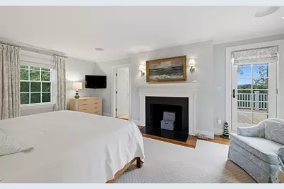 5 Bartlett St, Marblehead, MA 01945 - Photo 19