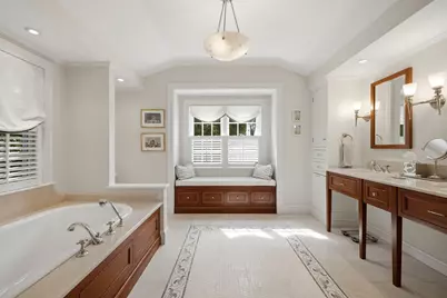 5 Bartlett St, Marblehead, MA 01945 - Photo 23