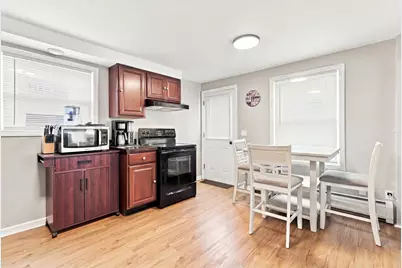 62 N Main St, Deerfield, MA 01342 - Photo 9
