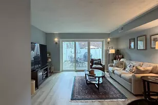 1008 Windsor Dr, Framingham, MA 01701 - Photo 5