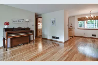 12 Claudette Circle, Framingham, MA 01701 - Photo 3