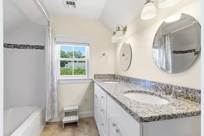 92 Lake Ave, Walpole, MA 02081 - Photo 9
