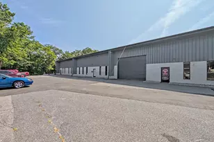 237 River Rd, Uxbridge, MA 01569 - Photo 1