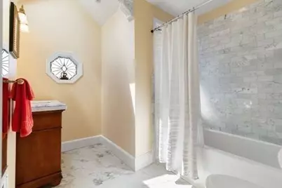 8 Leonard Cir, Medford, MA 02155 - Photo 21