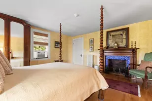 8 Leonard Cir, Medford, MA 02155 - Photo 23