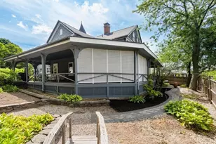 8 Leonard Cir, Medford, MA 02155 - Photo 35