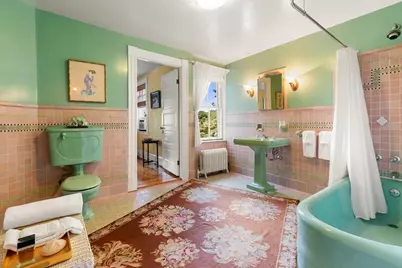 8 Leonard Cir, Medford, MA 02155 - Photo 21