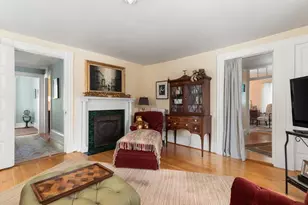 8 Leonard Cir, Medford, MA 02155 - Photo 25