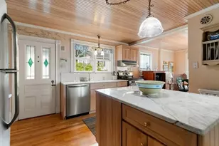 8 Leonard Cir, Medford, MA 02155 - Photo 7