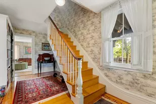 8 Leonard Cir, Medford, MA 02155 - Photo 7