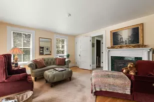 8 Leonard Cir, Medford, MA 02155 - Photo 23