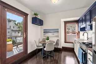37 Hewlett St, Boston, MA 02131 - Photo 3