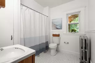 37 Hewlett St, Boston, MA 02131 - Photo 9