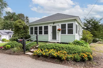 75 Perkins Ave, Hamilton, MA 01982 - Photo 1