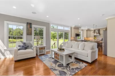 92 Plain St W, Berkley, MA 02779 - Photo 7
